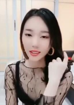 漂亮少妇美女身材高挑大长腿在家
