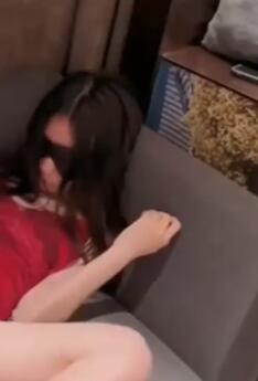 外表清纯可爱的校花妹子