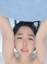 黑丝露脸小少妇