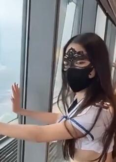 顶级反差学生妹穿上空服员服务