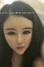 魅族女皇极度魅惑约战两个粉丝