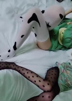 大哥约会白丝和黑丝两位美女合集
