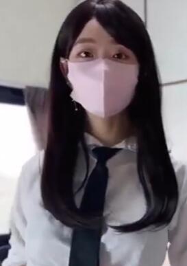 魔鬼身材OF百万粉撸铁健身教练Ellie