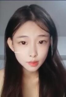 大学生校花暑假赚零用钱小姐姐清纯可爱