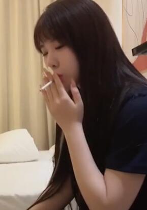 3000约的贴心大长腿学生妹