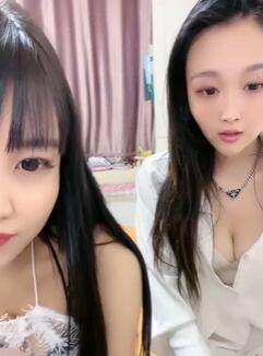 两个极品姐妹花全程露脸和狼友互动聊天