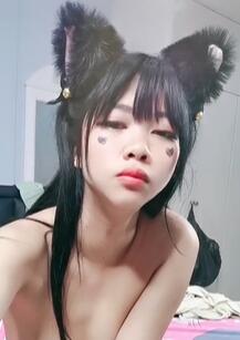 身材不错的蜜桃妹妹露脸让小哥玩