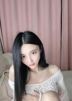 顶级女神虎牙大主播下海白得发亮2