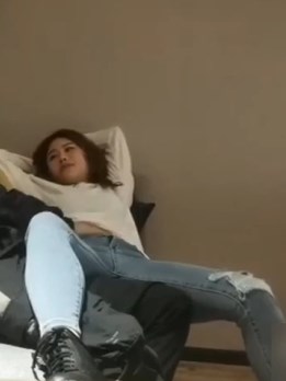 文轩私会苗条少妇 果然是如狼似虎的年龄