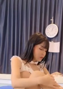 九头身175CM模特白丝袜婚纱大秀