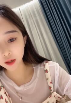 极品校园女神我真的快被她迷死了