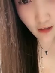 美女小娇娃黑丝露脸大秀跟狼友互动