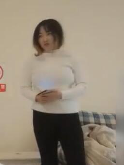 黑人约妹12-10会所叫出来的妹子