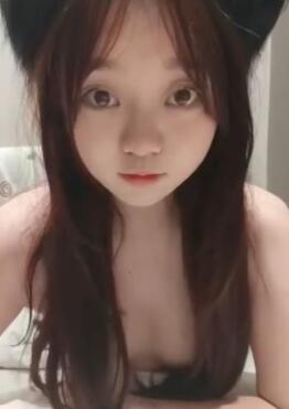 反差小野猫直播互动被小哥中出